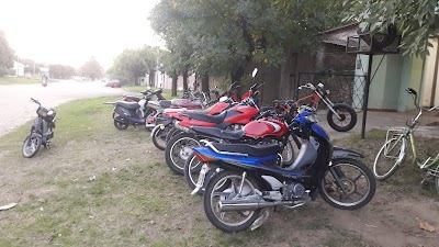 La Cueva: Taller de Motos