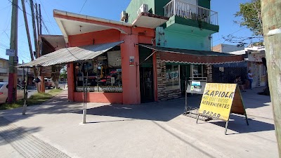 Panadería Confitería La Alhambra