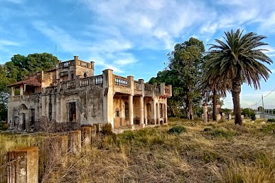 Castillo de Villa General Arias