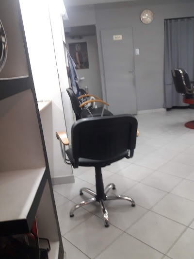 Peluqueria Al Corte