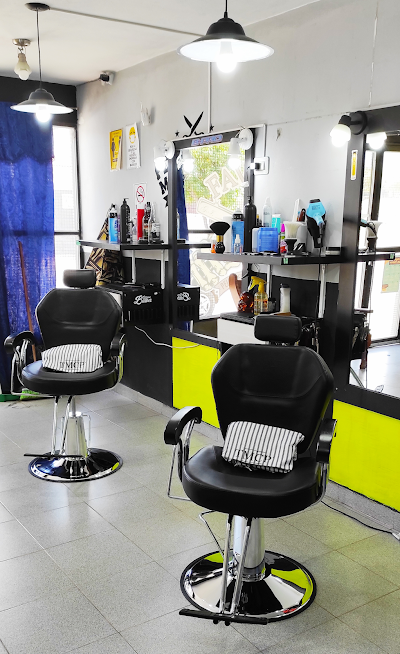 Peluquería y Barberia "Favela barbershop"