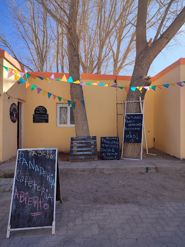 Las recetas de Don Mario, cafetería y panadería