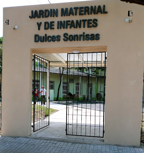 Jardín Maternal y de Infantes Dulces Sonrisas