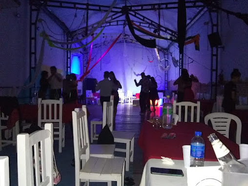 Elevarte Escuela De Acrobacia Aerea y con Arneses Y Salon de Eventos Y Fiestas Infantiles