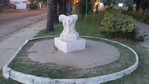 Monumento A La Leonesa