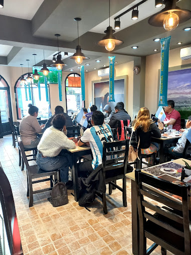 Panadería y Cafetería La Moderna