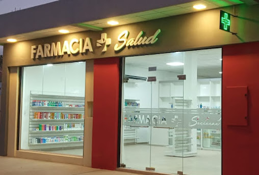 Farmacia Salud frente al hospital