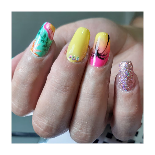 Macarena Liva Nails