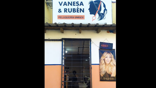 Vanesa y Rubén Peluqueria Unisex