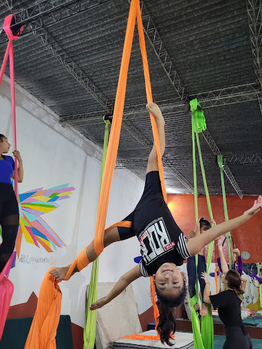 Acrobacias en Telas Catamarca